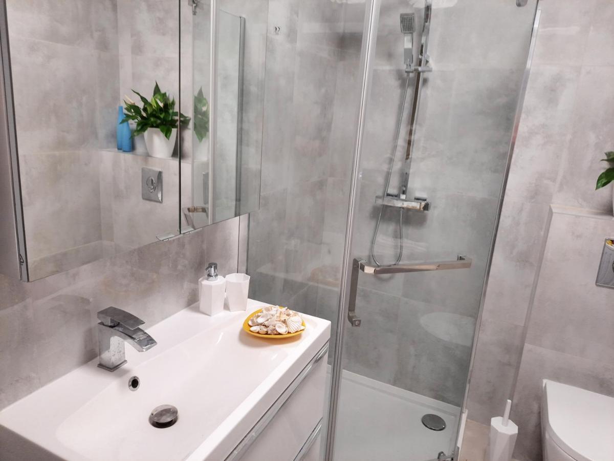 Apartament Amber Comfort Z Prywatnym Miejscem Parkingowym Колобжег Экстерьер фото